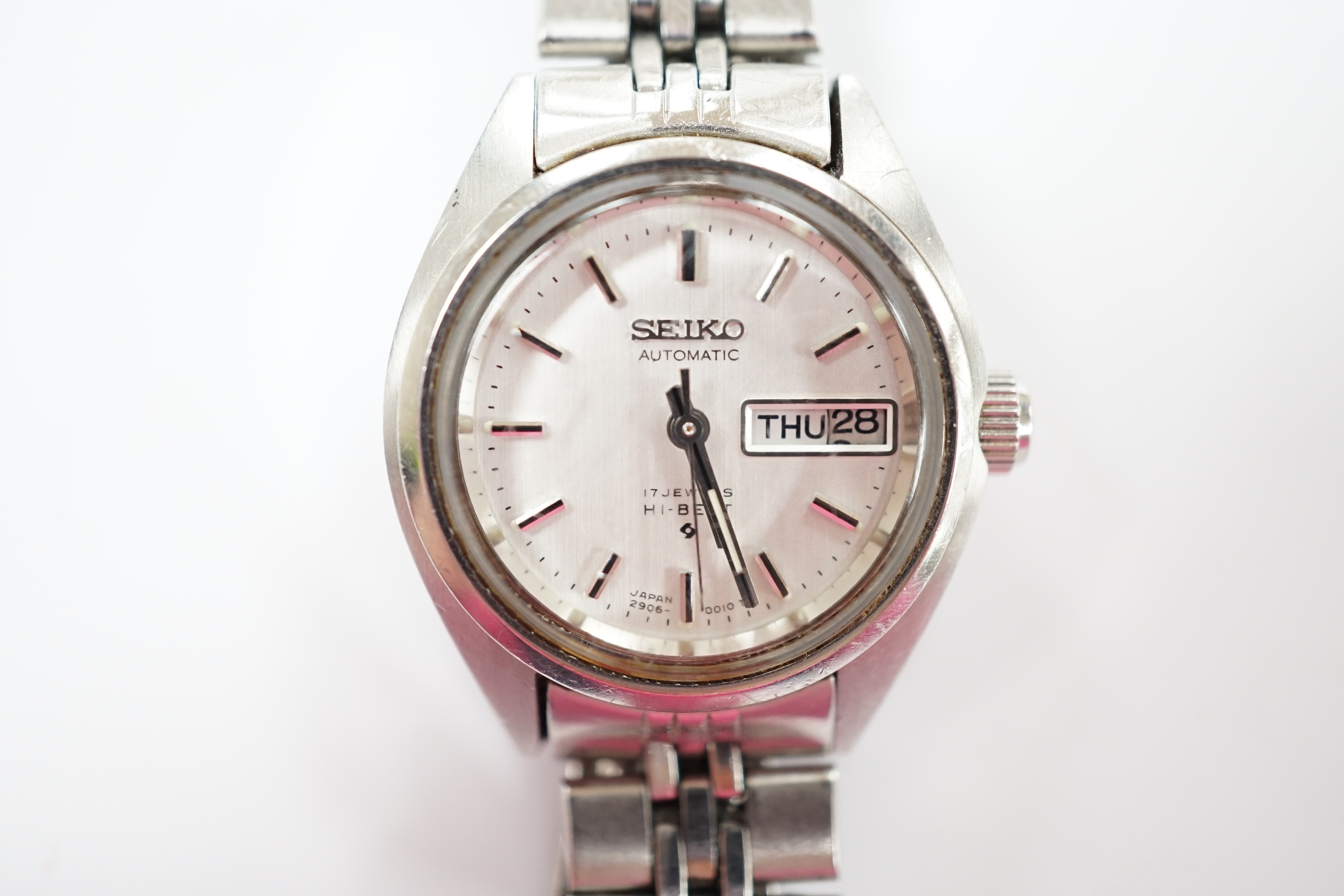 A lady's stainless steel Seiko automatic wristwatch.